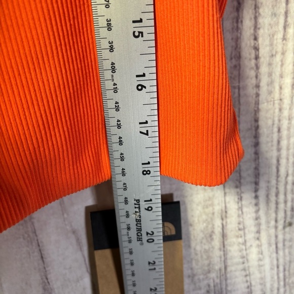 The North Face Ribbed Cropped Tank Top Orange NWT XL - Picture 8 of 8